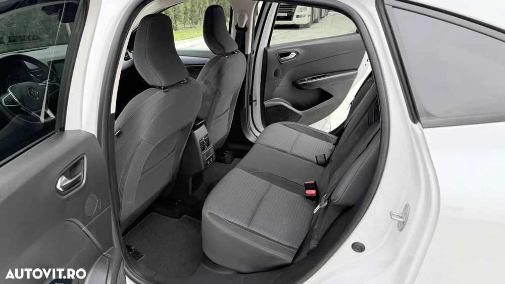 Renault Arkana E-TECH 145 Evolution - 8