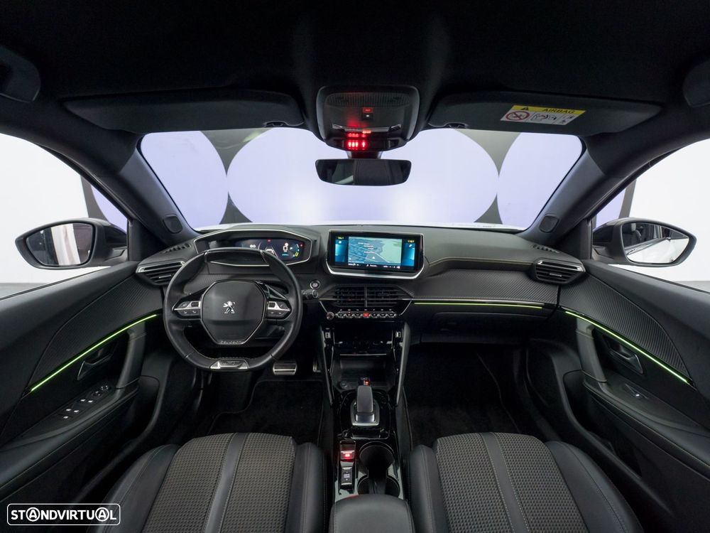 Peugeot e-2008 50 kWh GT - 15