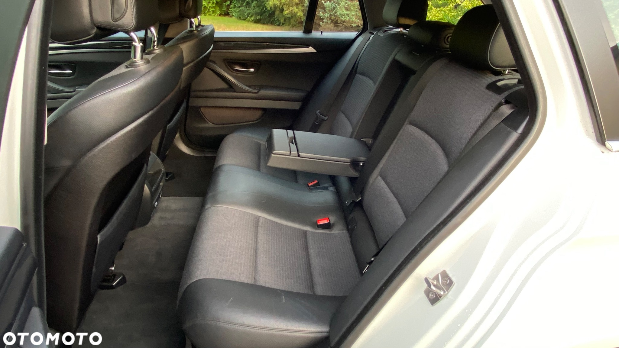 BMW Seria 5 525d Touring Luxury Line - 13