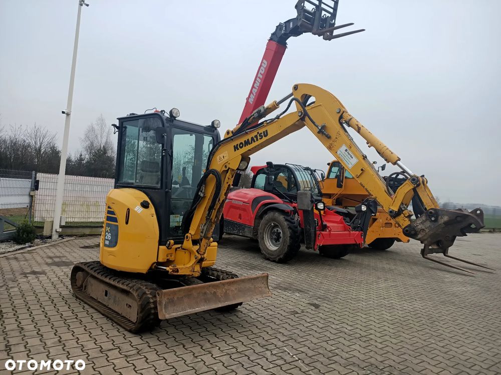 Komatsu PC26MR-3 - 4