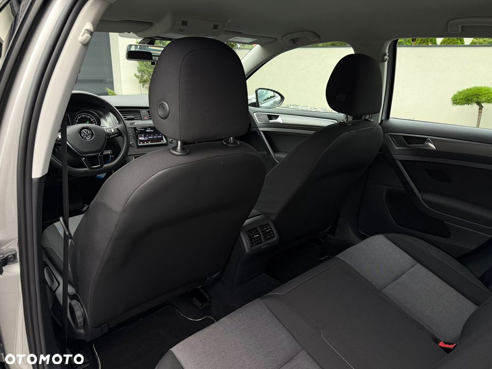 Volkswagen Golf 1.4 TSI BlueMotion Technology DSG Comfortline - 27
