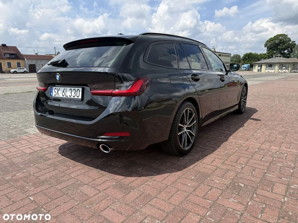 BMW Seria 3 318d mHEV - 4