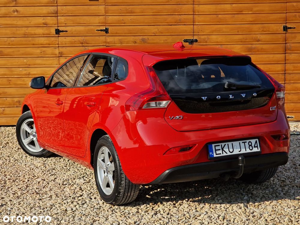 Volvo V40 D2 R-Design - 16