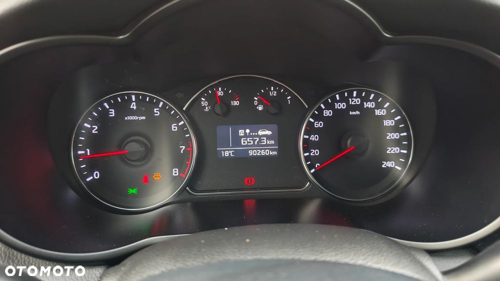 Kia Carens 1.6 GDI ISG Vision - 35