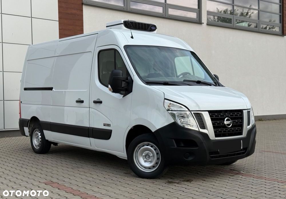 Nissan NV 400 - 12