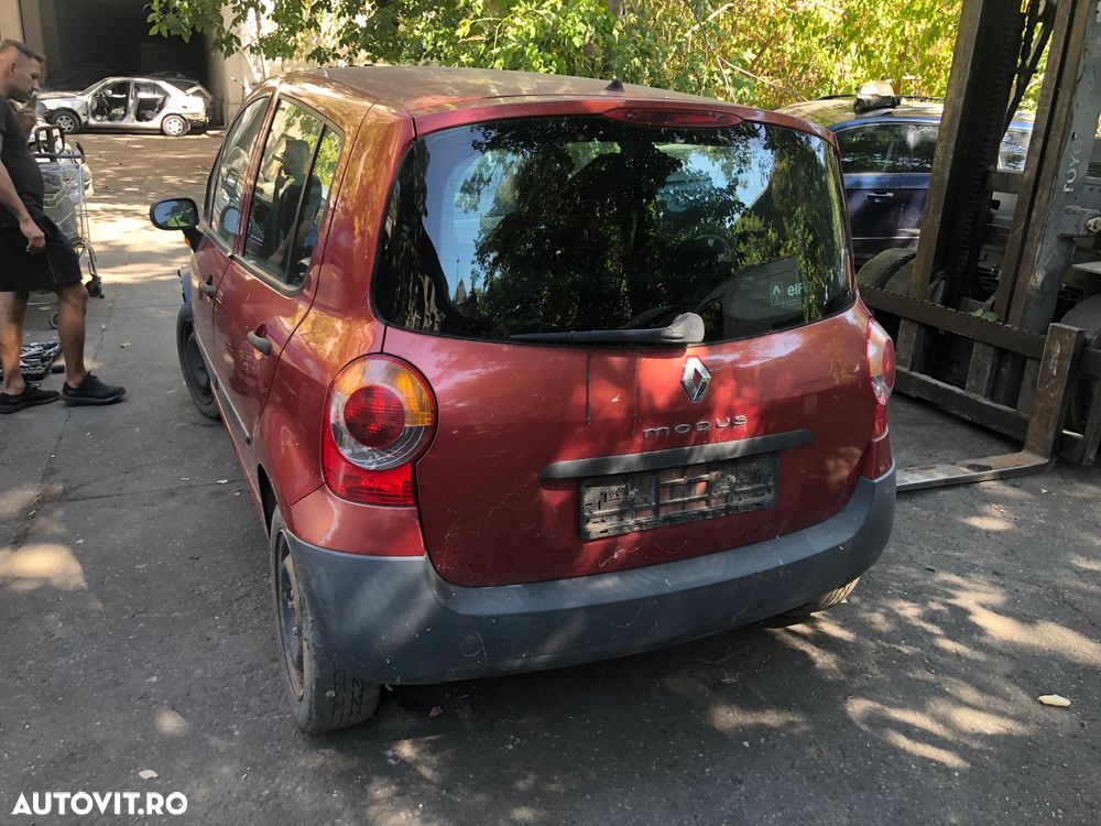 Stop stanga/Stop dreapta spate Renault Modus 2006 - 4