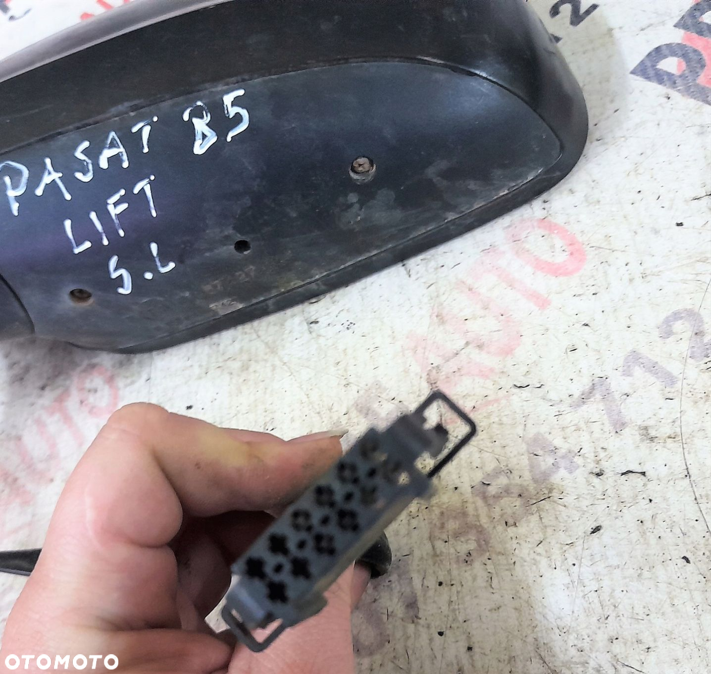VW PASSAT B5 LIFT 00-05 r. elektryczne LUSTERKO LEWE 5 PIN EU + - 3