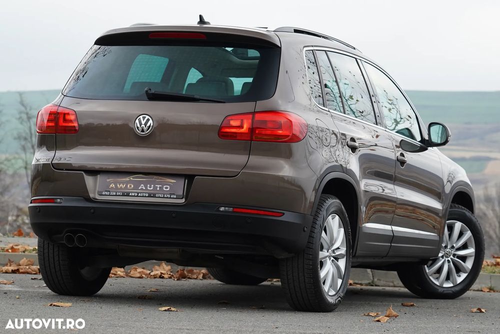 Volkswagen Tiguan 2.0 TDI 4Motion DSG Sport & Style - 4