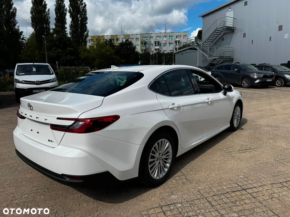 Toyota Camry 2.5 Hybrid Dynamic Force Comfort e-CVT - 3