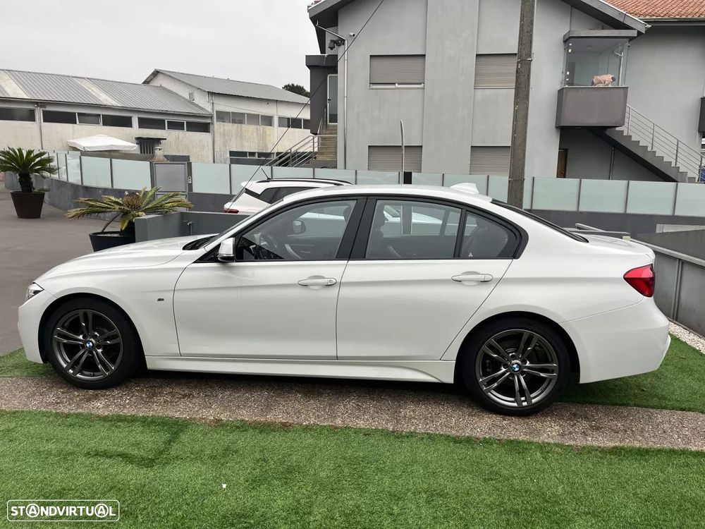 BMW 320 i Pack M Auto - 19