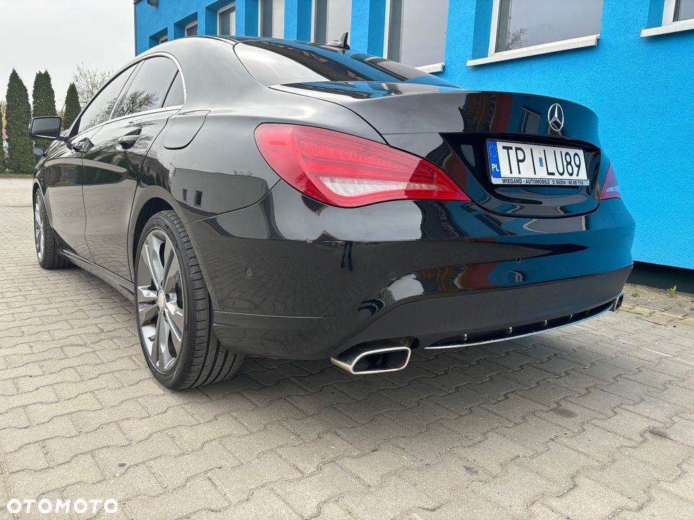 Mercedes-Benz CLA 220 CDI 7G-DCT AMG Line - 10