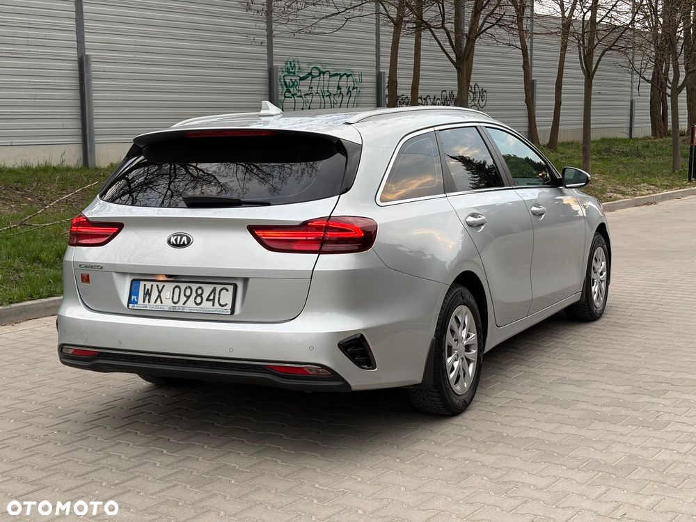 Kia Ceed 1.6 CRDi mHEV M - 22