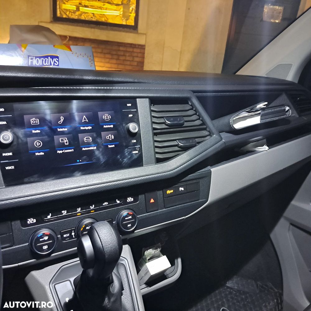 Volkswagen Caravelle LR Comfortline DSG - 6
