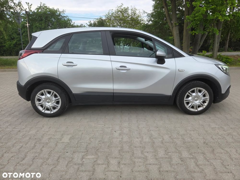 Opel Crossland X 1.2 Essentia - 9