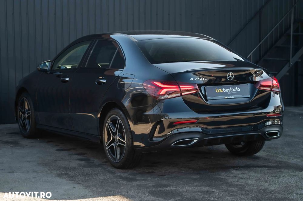 Mercedes-Benz A 250 e 8G-DCT Edition AMG Line - 22