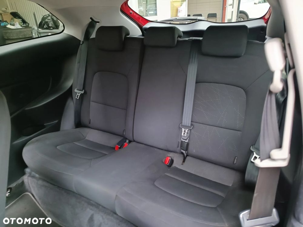 Kia Rio 1.4 Dream Team Edition - 25