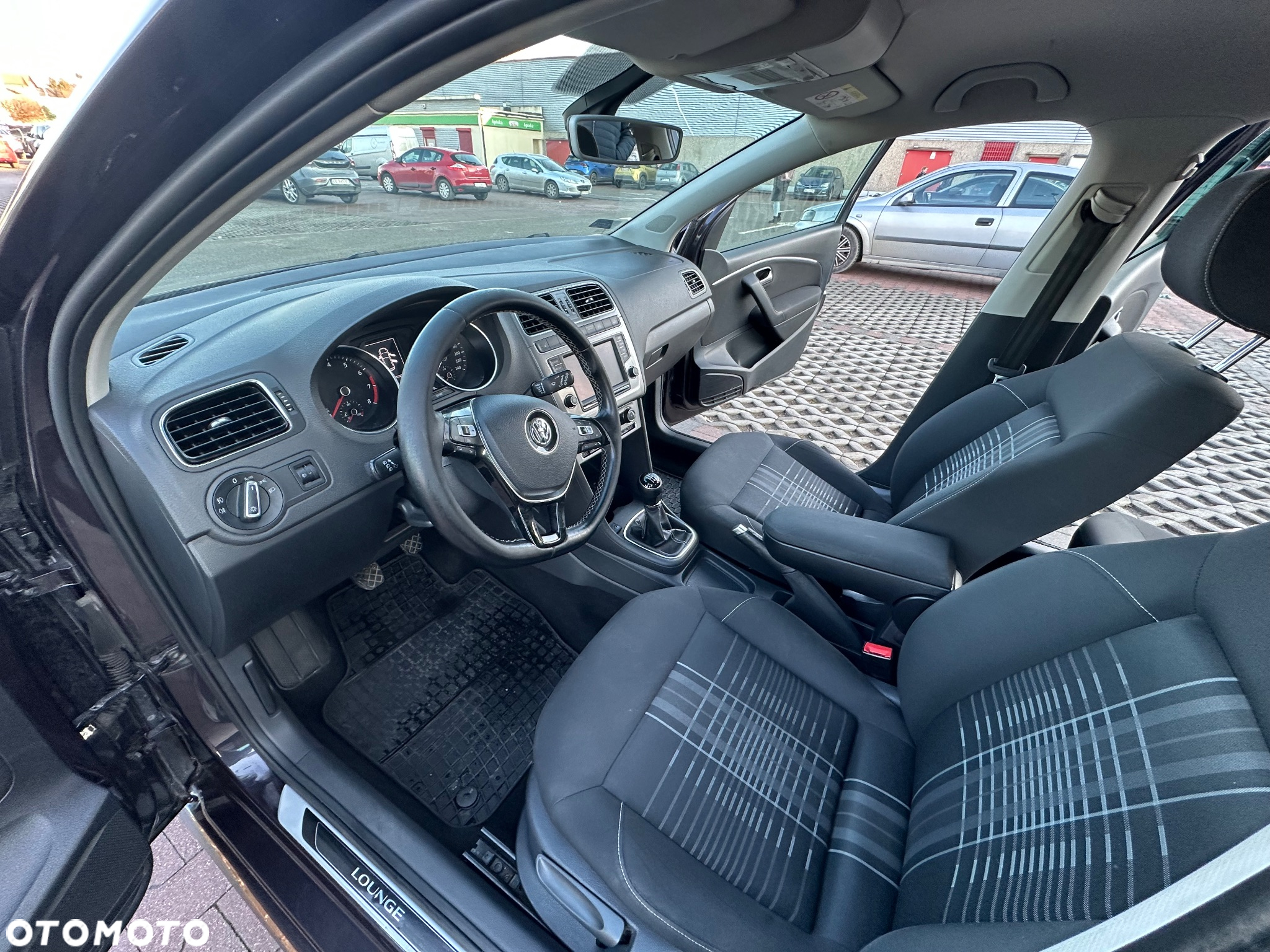 Volkswagen Polo - 12