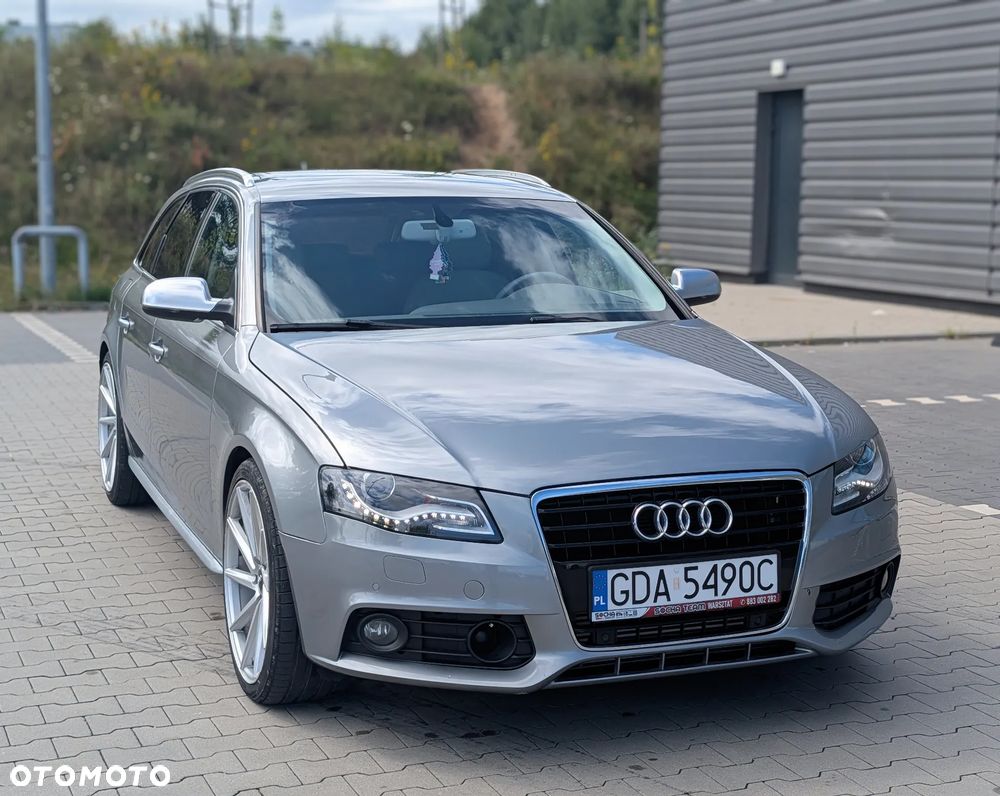 Audi A4 Avant 3.0 TDI DPF clean diesel quattro tiptron S line Sportpaket - 1