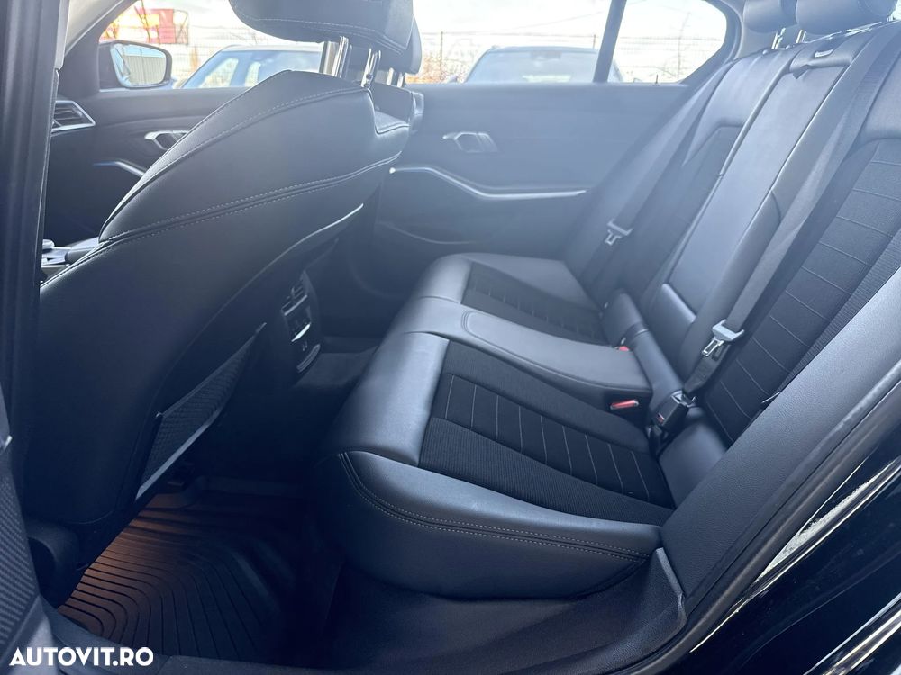 BMW Seria 3 330e Aut. Sport Line - 21
