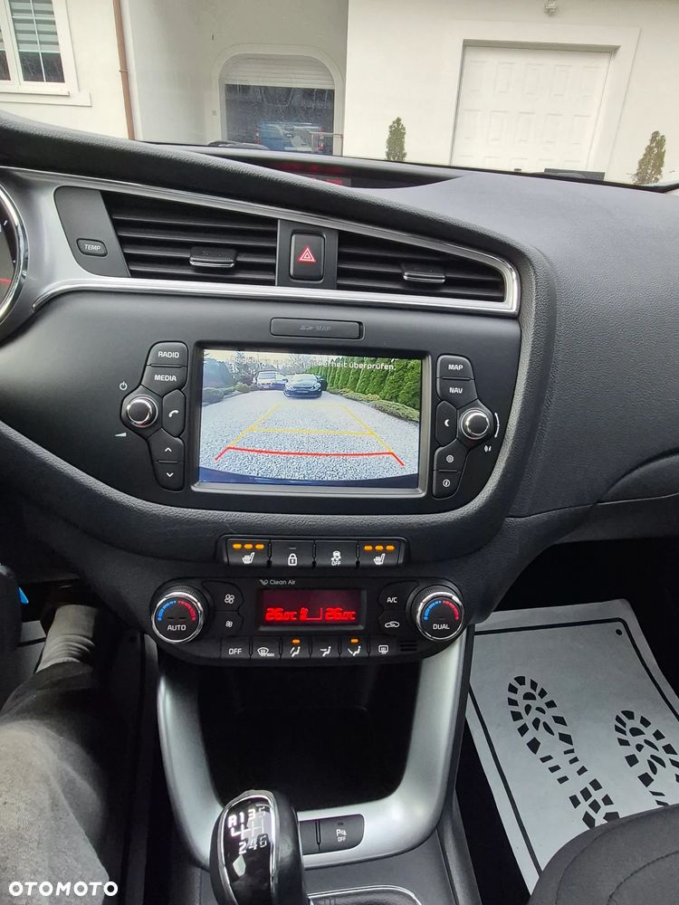 Kia Ceed 1.4 CVVT Dream Team Edition - 24