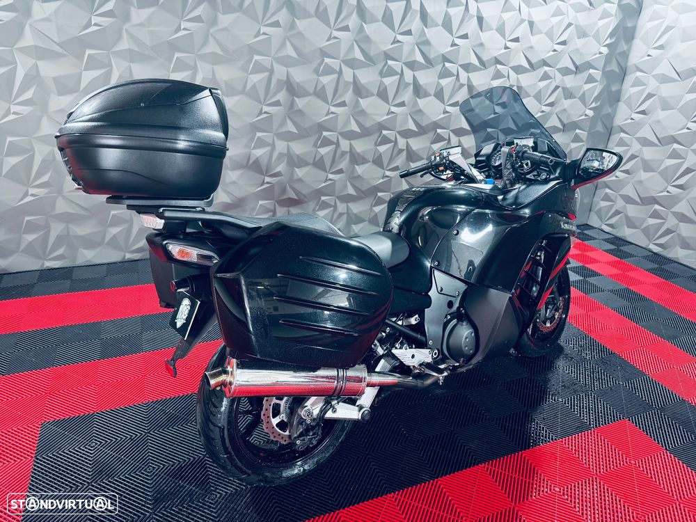 Kawasaki GTR - 6