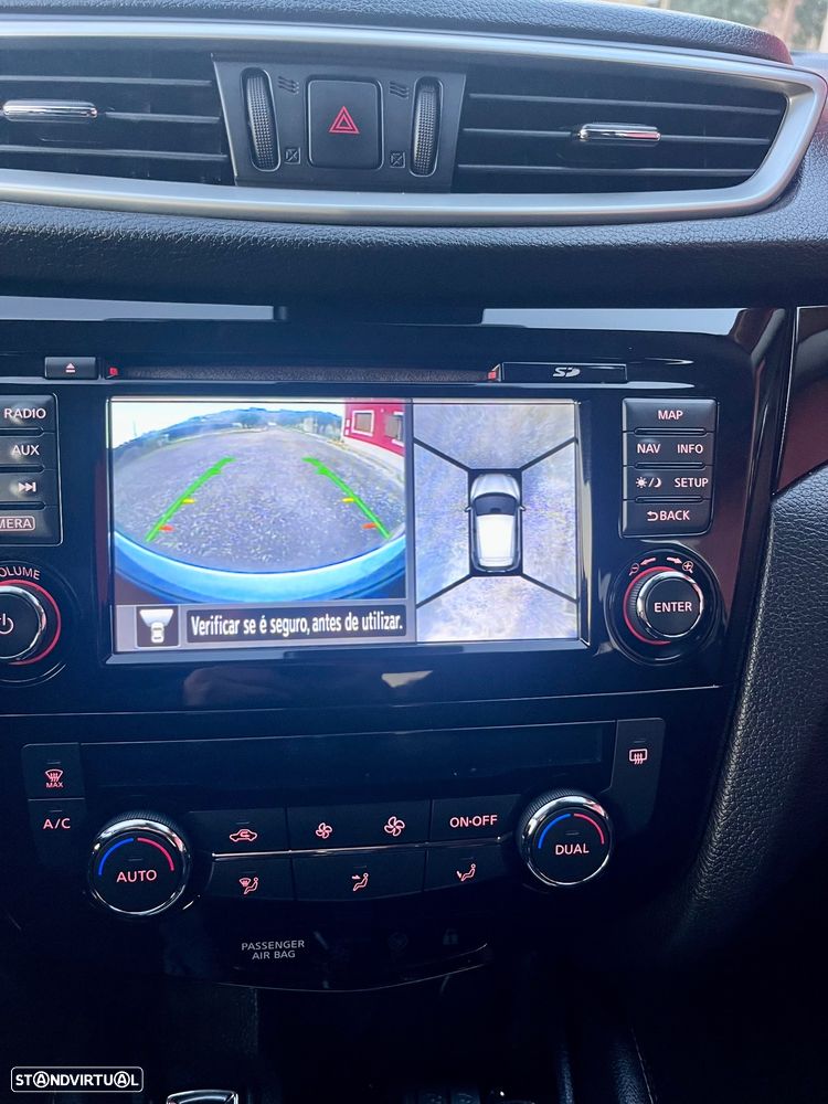 Nissan Qashqai 1.5 dCi N-Connecta 18 - 14