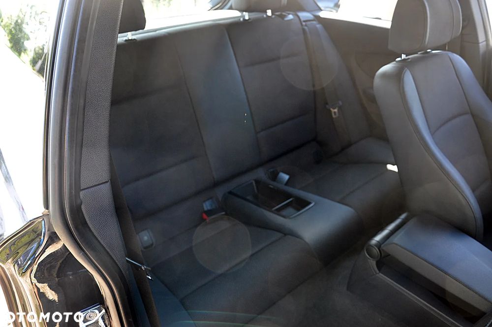 BMW Seria 1 118d - 24