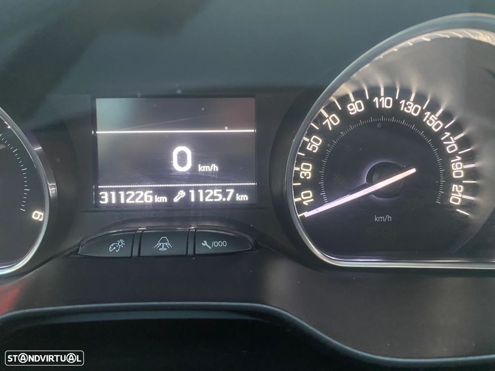 Peugeot 208 1.4 HDi Active - 11