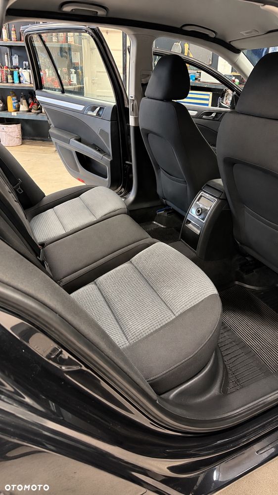 Skoda Superb 2.0 TDI Comfort DSG - 5