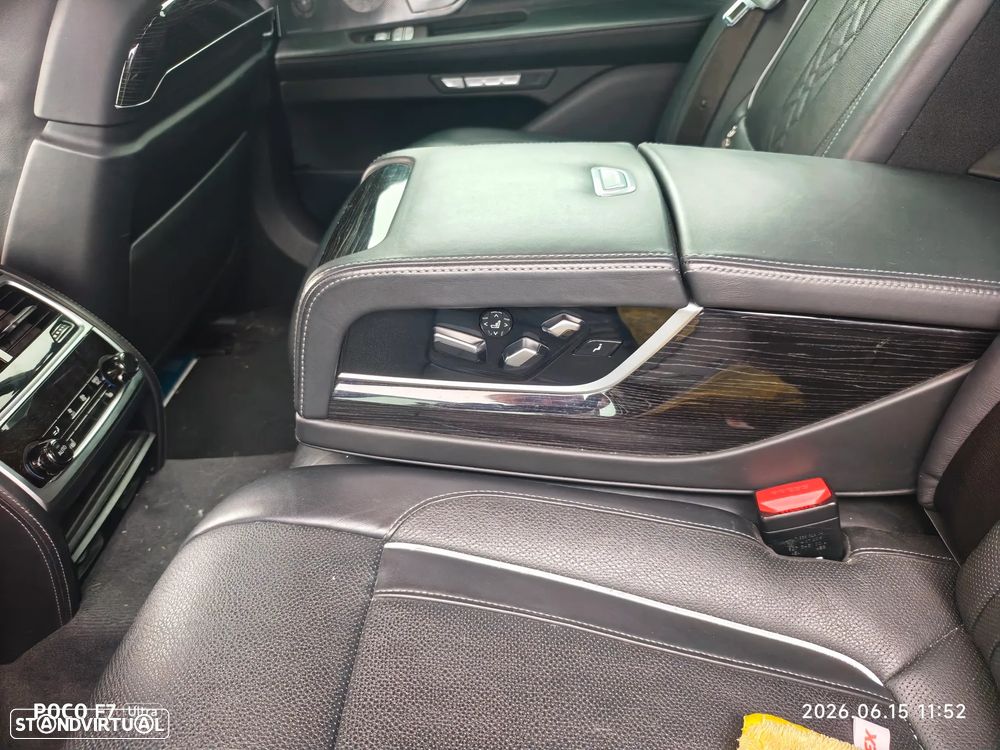 BMW 740 d xDrive Pack M - 17