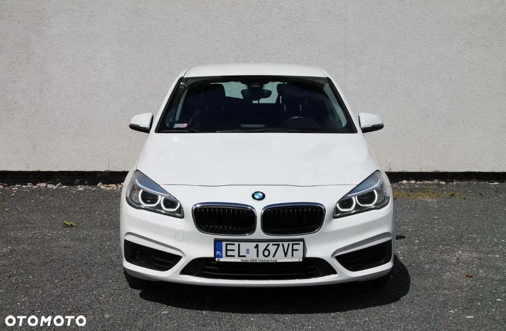 BMW Seria 2 216d - 8