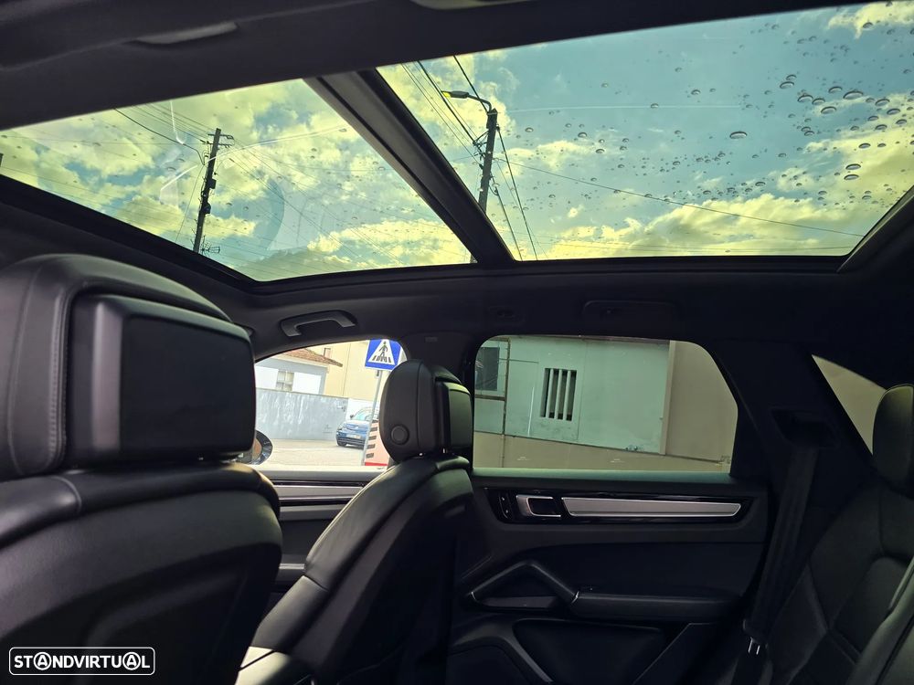 Porsche Cayenne Standard - 31