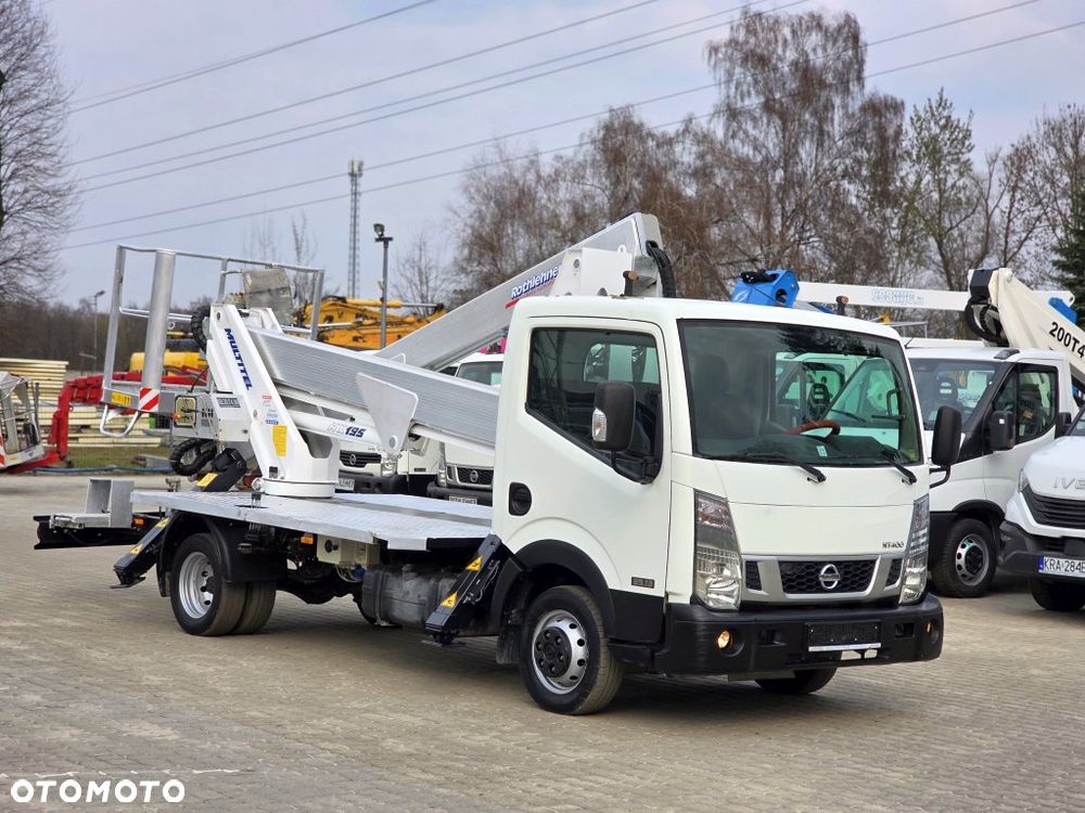 Nissan Cabstar / Multitel HX195 - 3