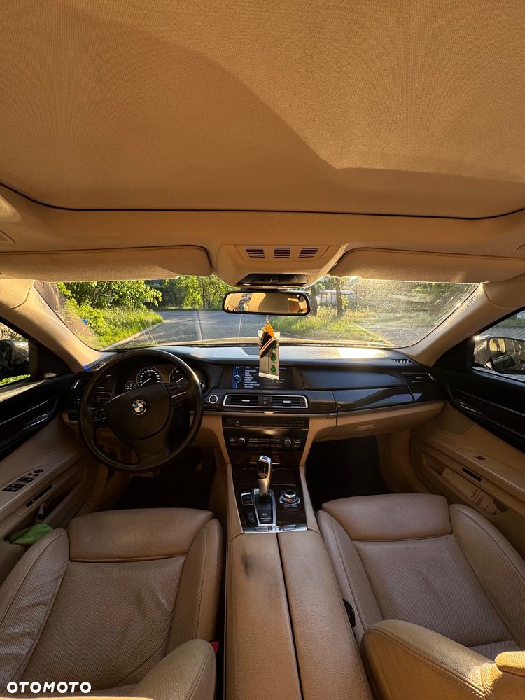 BMW Seria 7 730d - 23