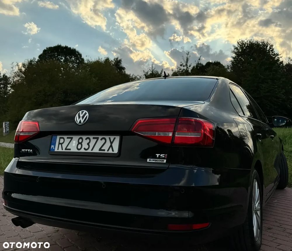 Volkswagen Jetta - 9