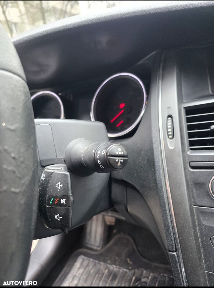 Renault Latitude - 12