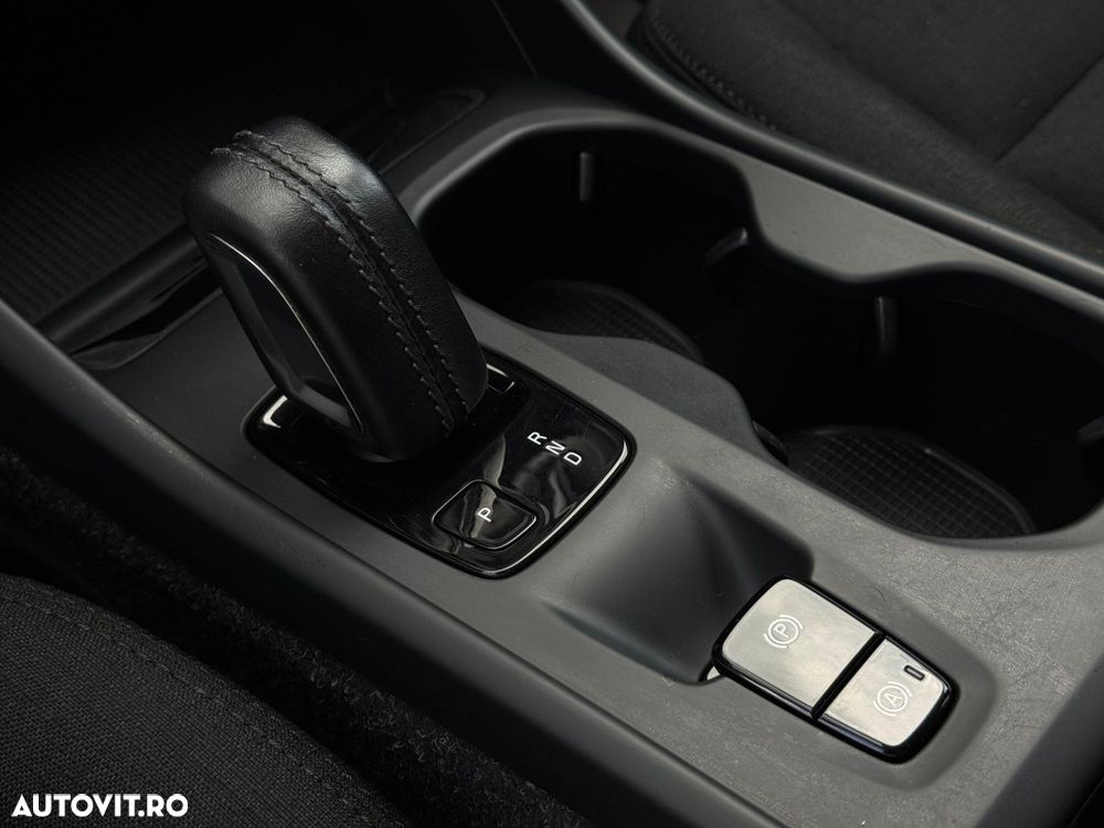 Volvo XC 40 - 21