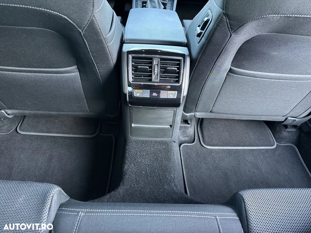 Skoda Superb 2.0 TDI DSG Style - 29