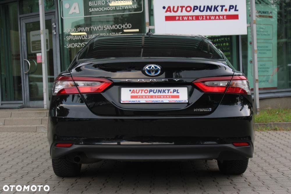 Toyota Camry - 6