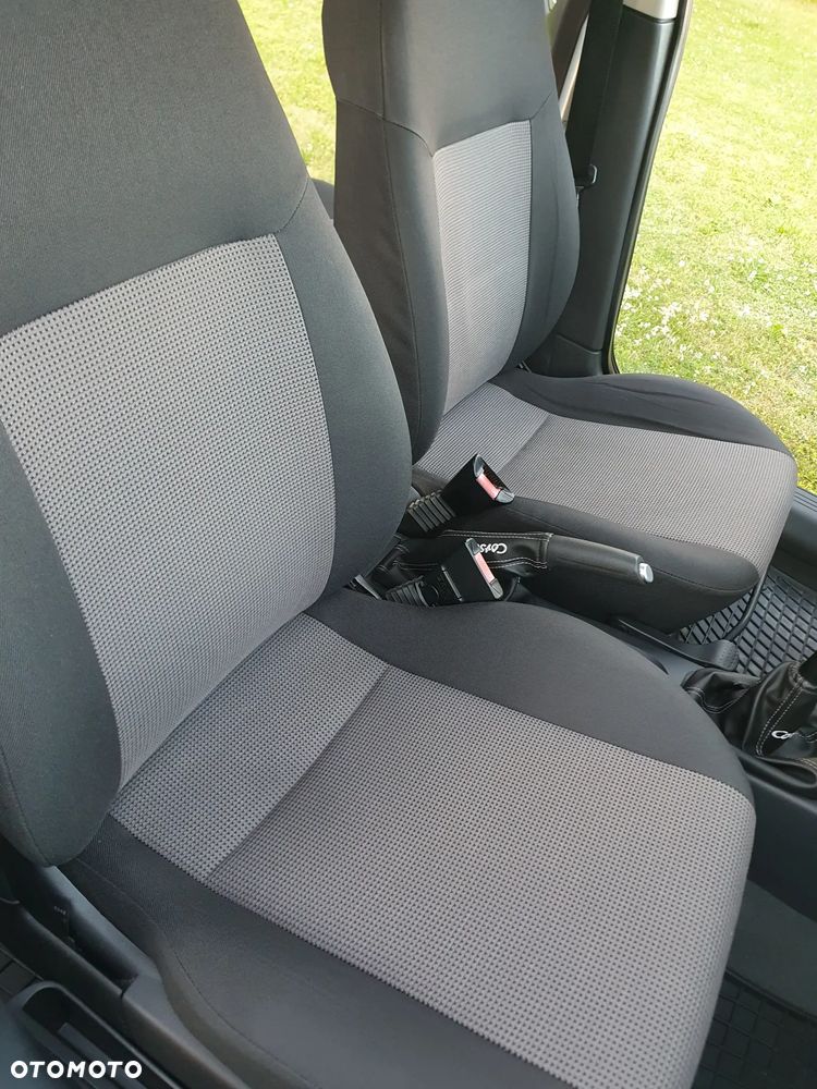 Opel Corsa 1.2 16V - 15