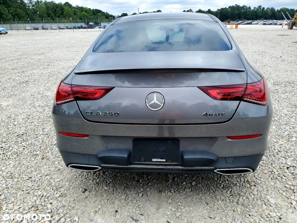 Mercedes-Benz CLA 250 4-Matic 7G-DCT - 7