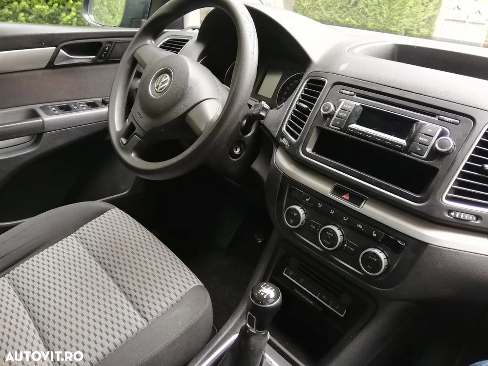 Volkswagen Sharan 2.0 TDI 4MOTION BlueMotion Technology Comfortline - 12