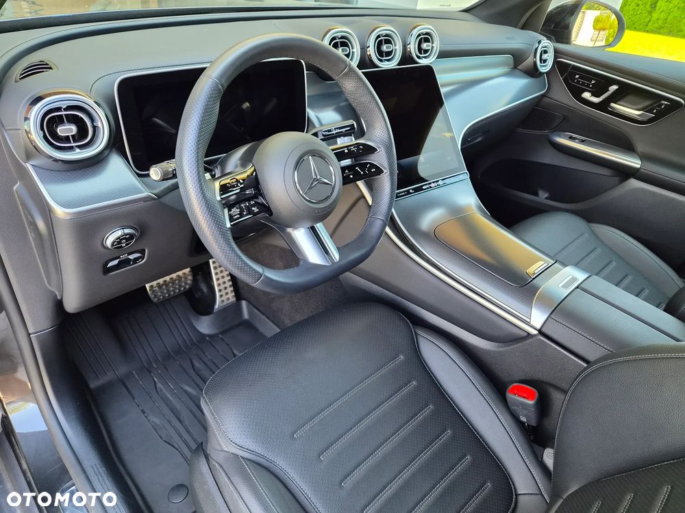 Mercedes-Benz GLC - 11