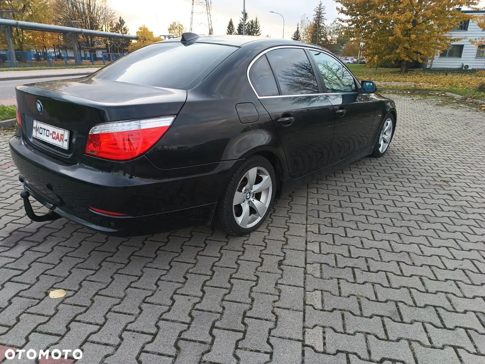 BMW Seria 5 520i - 7