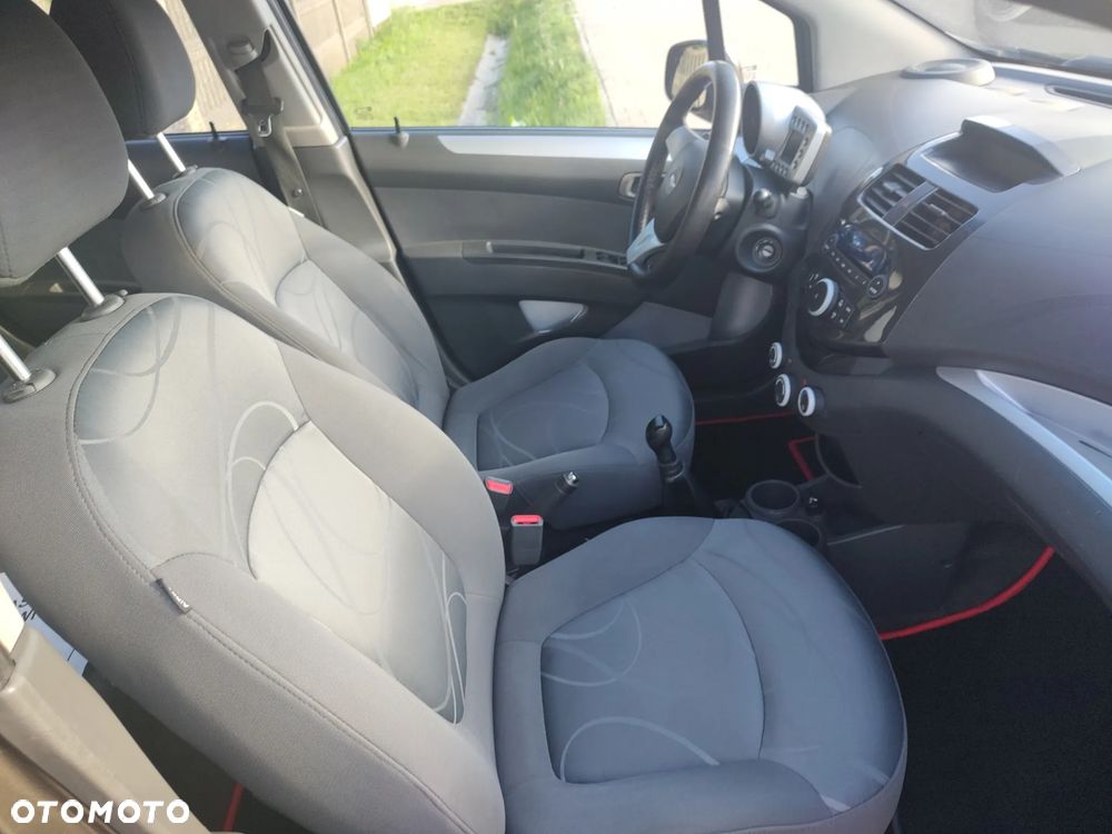 Chevrolet Spark - 26