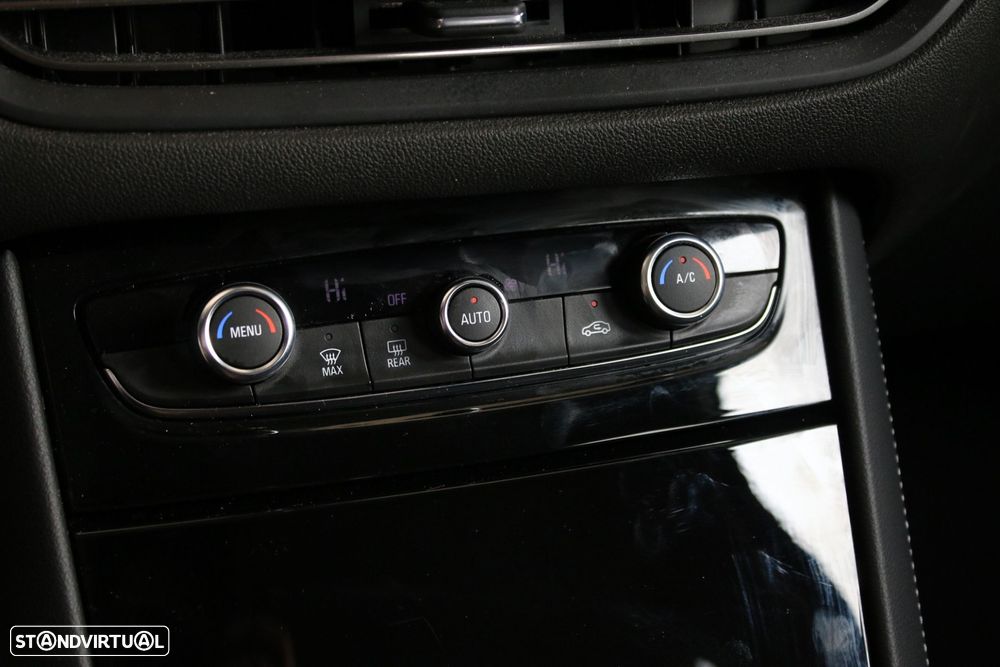 Opel Grandland 1.2 T GS Line - 24