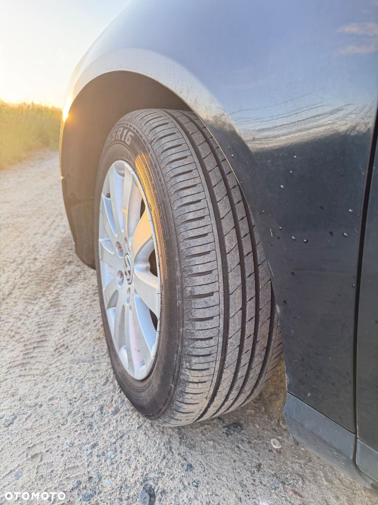 Volkswagen Passat 2.0 TDI DPF Comfortline - 22