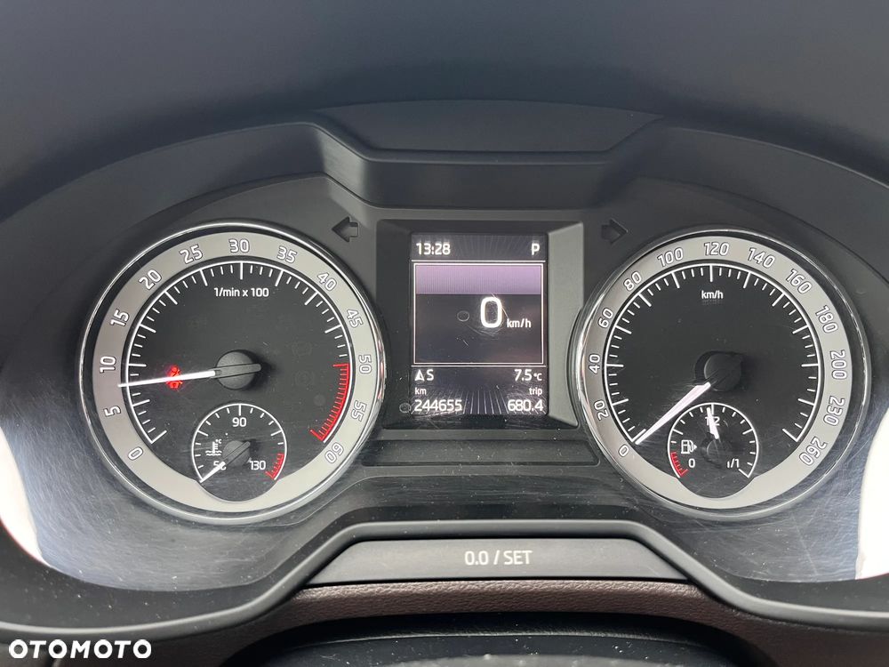 Skoda Octavia 2.0 TDI L&K DSG - 25