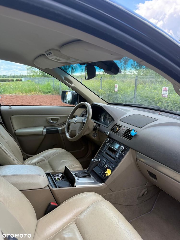 Volvo XC 90 4.4 V8 AWD Momentum - 23