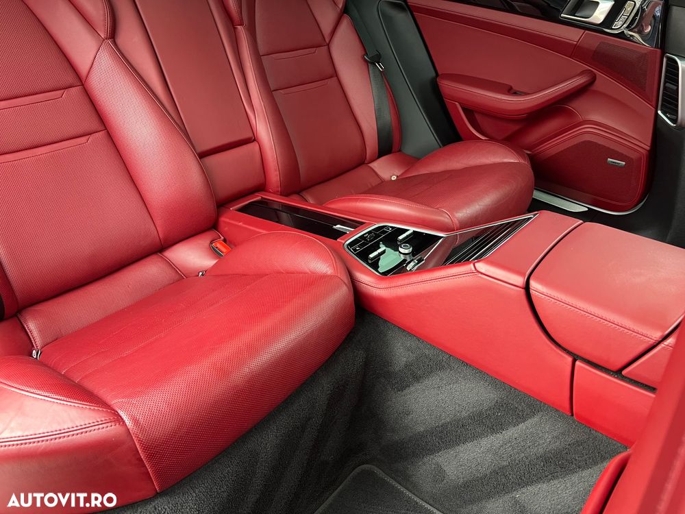 Porsche Panamera - 33